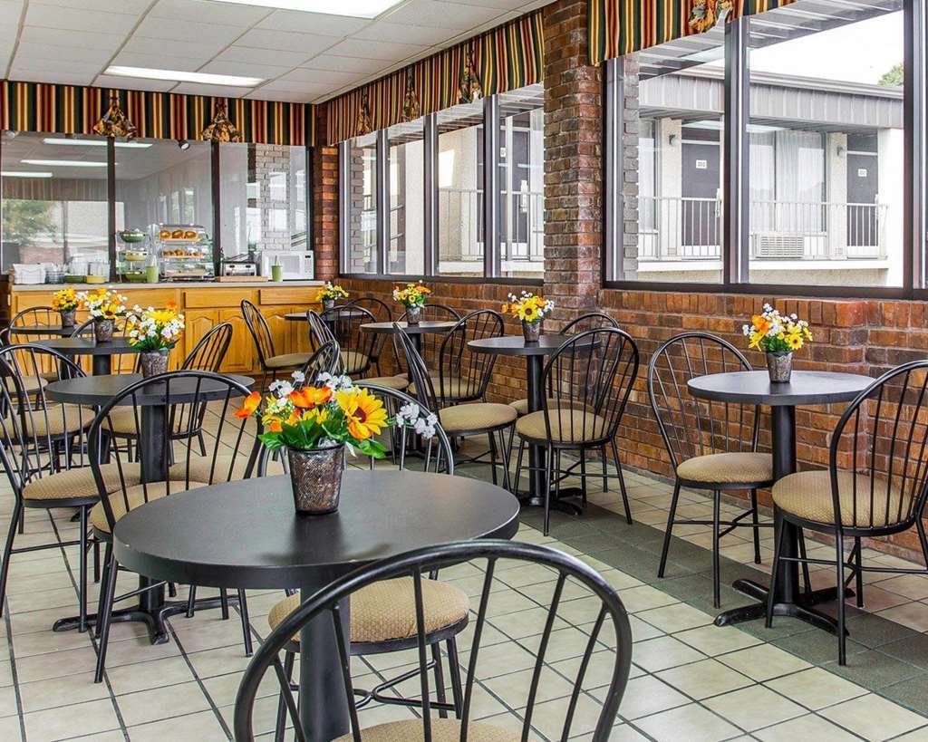 Econo Lodge カーナーズビル レストラン 写真